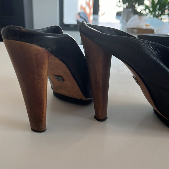 BCBG black mules great leather shoes size 6.5 - Picture 2 of 6